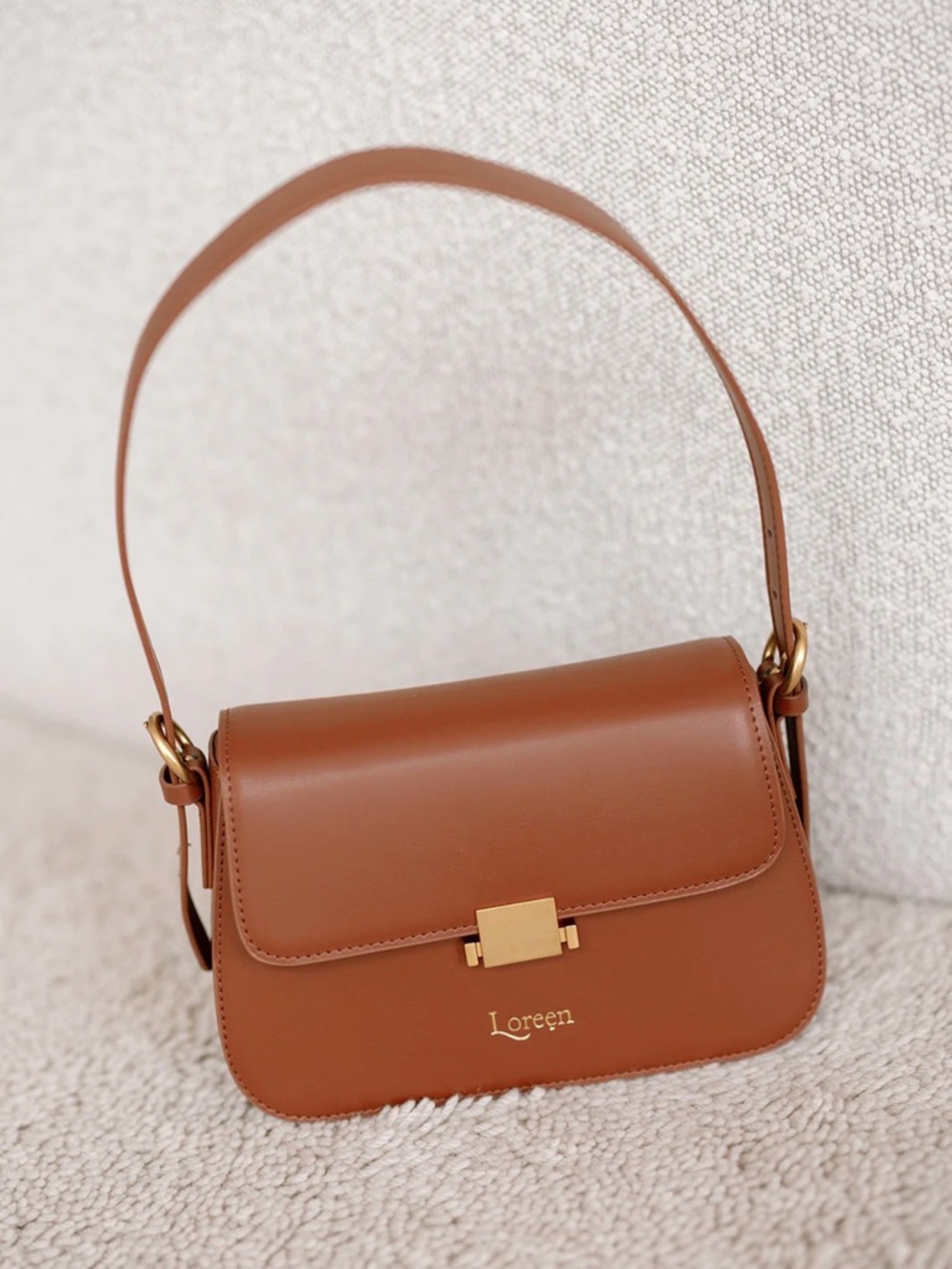 NWT Brown Leather Shoulder Bag with Gold Hardware- Loreen - Picture 3 of 3